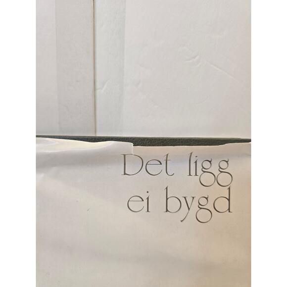 Norwegian Book Det Ligg Ei Bygd Os Kommune History 150 Years 1987 Edition - Picture 2 of 5